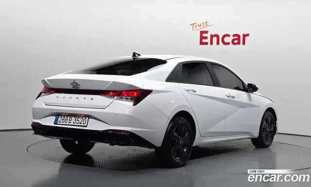 Hyundai Avante 2022 1.6 автомат (гидро), миниатюра 2