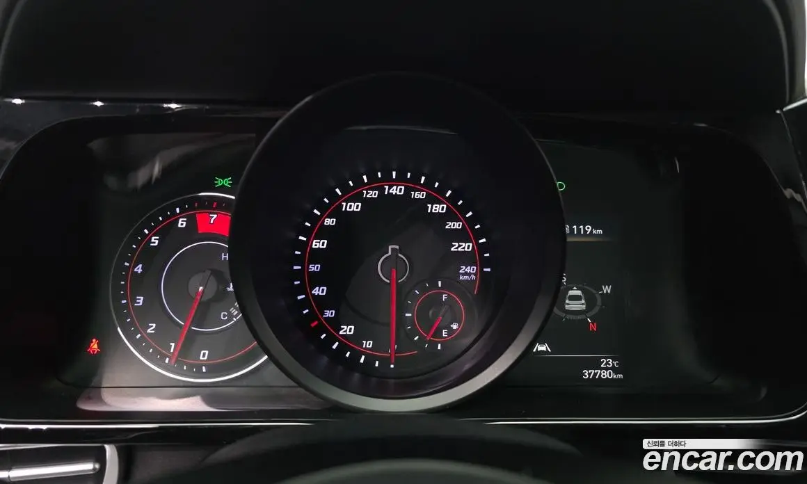 Hyundai Avante 2022 1.6 автомат (гидро), фото 11