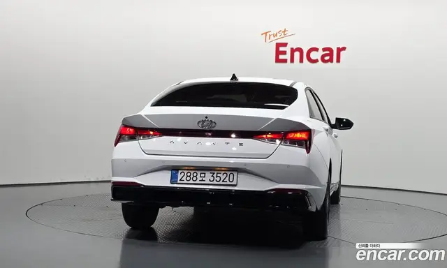 Hyundai Avante 2022 1.6 автомат (гидро), миниатюра 4