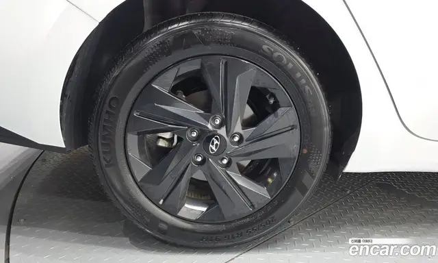 Hyundai Avante 2022 1.6 автомат (гидро), миниатюра 7