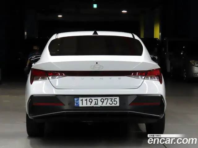 Hyundai Avante 2024 1.6 автомат (гидро), миниатюра 3