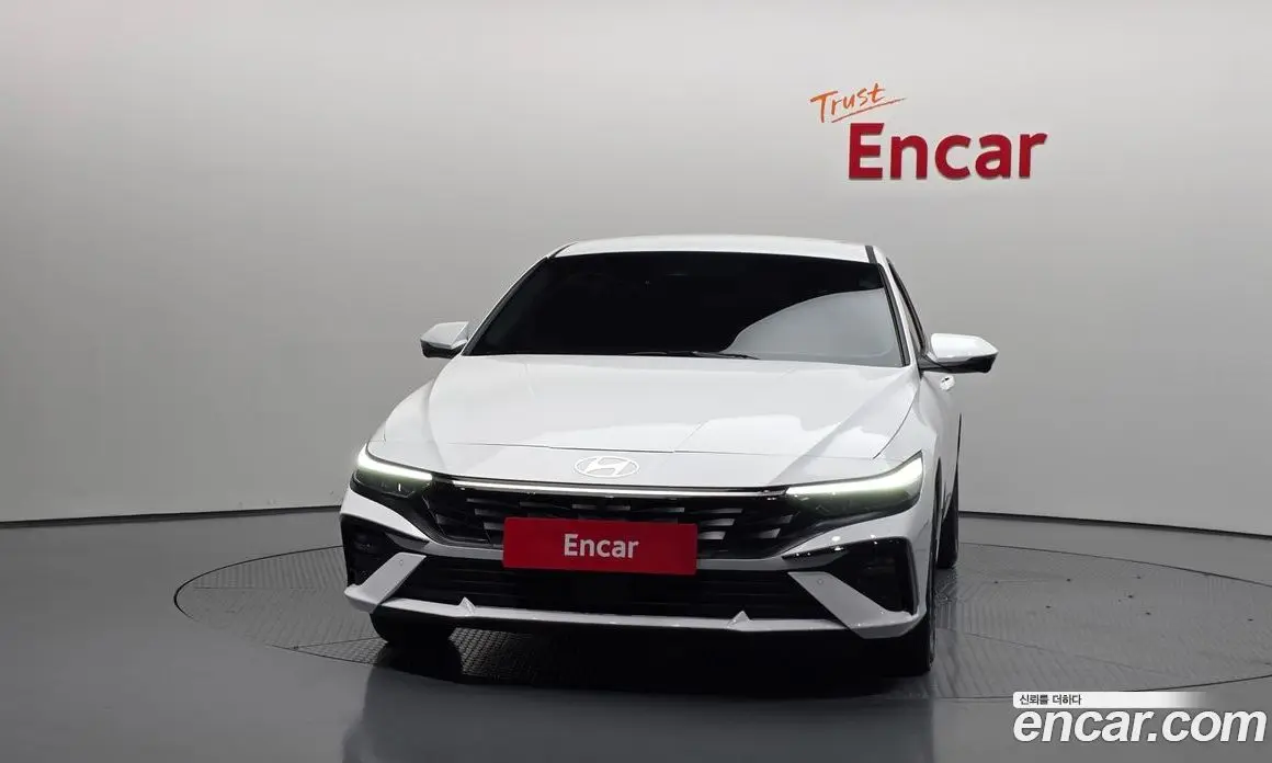 Hyundai Avante 2025 1.6 автомат (гидро), фото 3