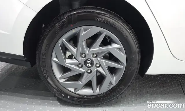 Hyundai Avante 2025 1.6 автомат (гидро), миниатюра 5