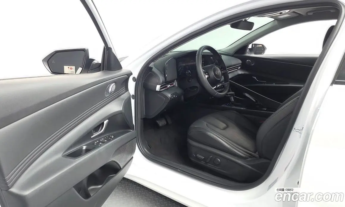 Hyundai Avante 2025 1.6 автомат (гидро), фото 10