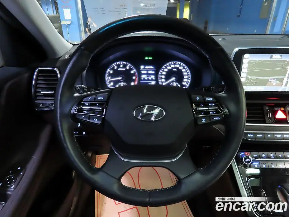 Hyundai Grandeur 2018 2.4 автомат (гидро), фото 11
