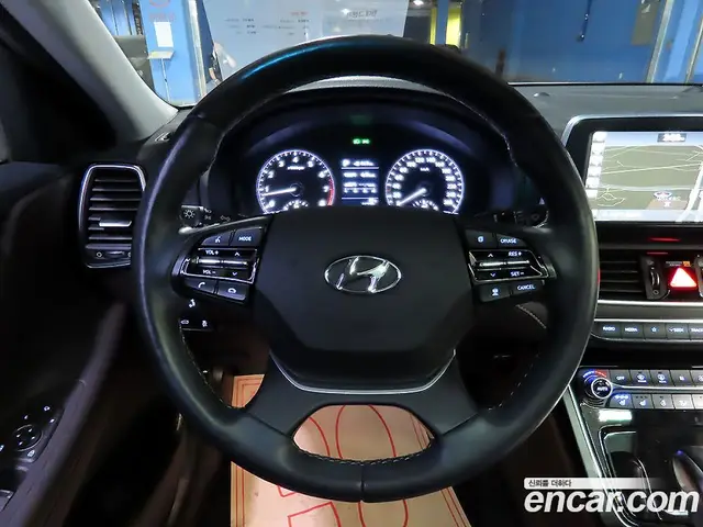 Hyundai Grandeur 2018 2.4 автомат (гидро), миниатюра 11