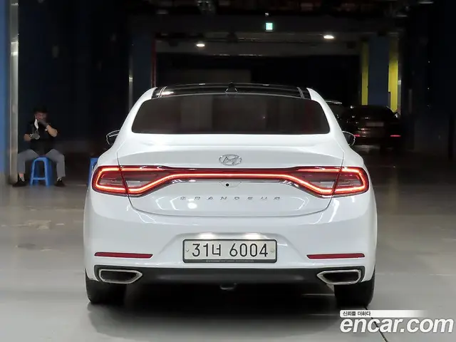 Hyundai Grandeur 2018 2.4 автомат (гидро), миниатюра 3