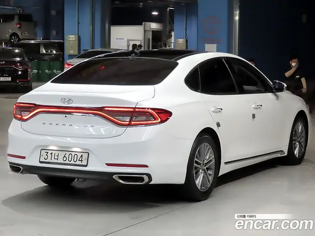 Hyundai Grandeur 2018 2.4 автомат (гидро), миниатюра 4