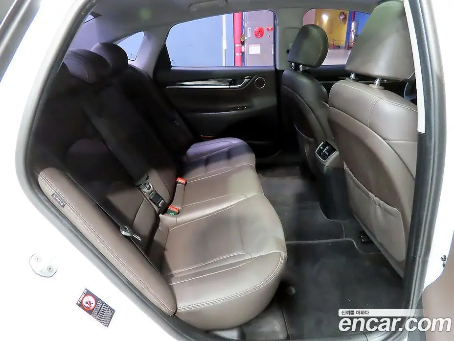 Hyundai Grandeur 2018 2.4 автомат (гидро), фото 9