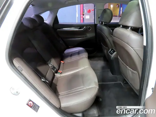 Hyundai Grandeur 2018 2.4 автомат (гидро), миниатюра 9