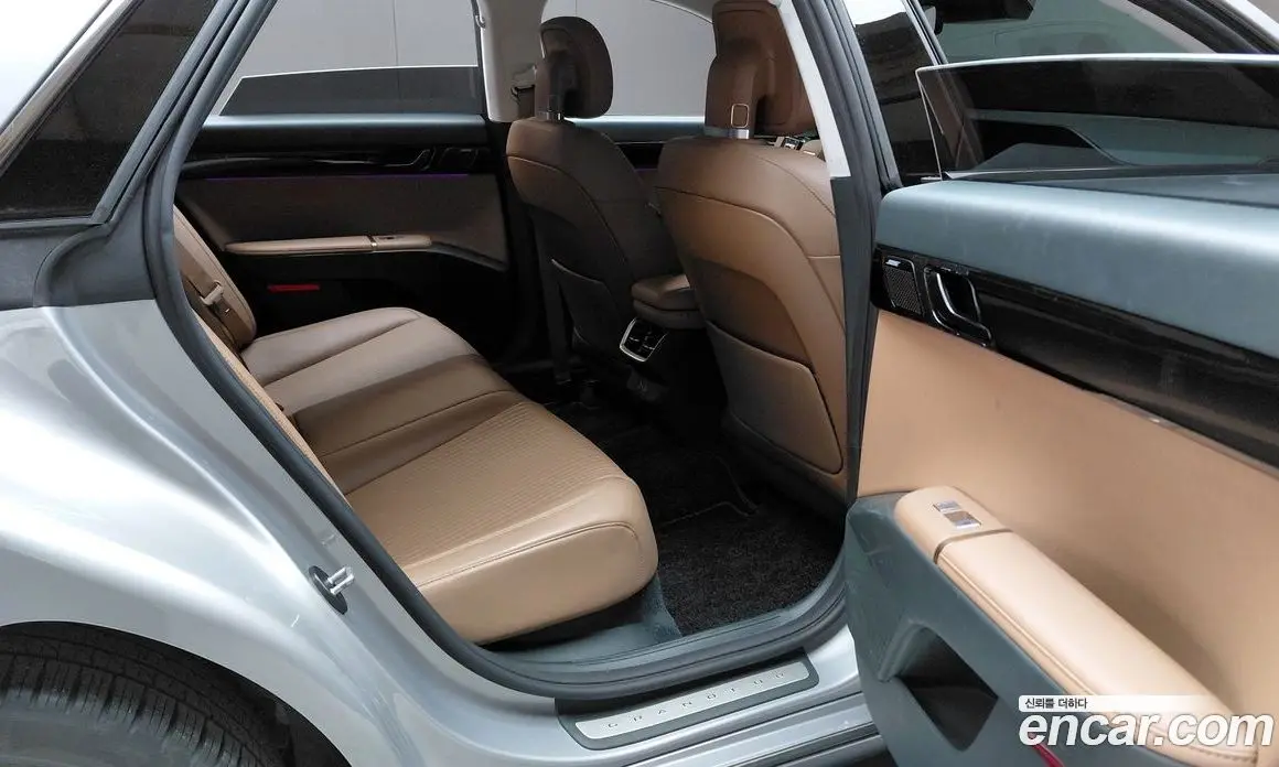Hyundai Grandeur 2023 2.5 автомат (гидро), фото 17