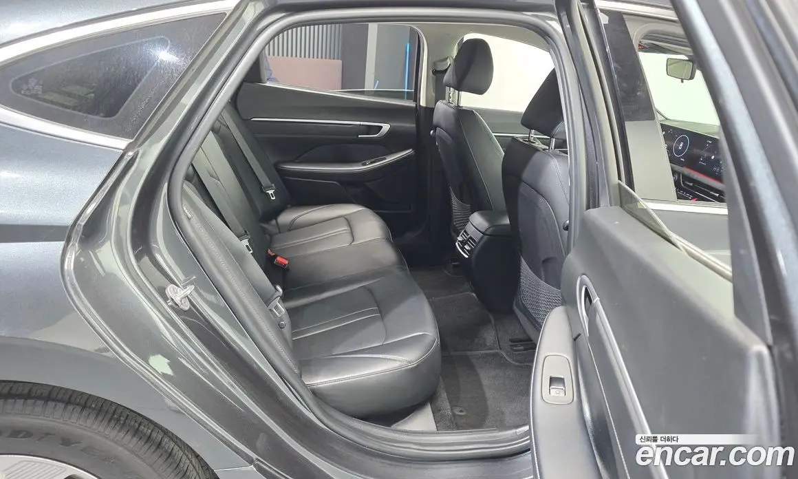 Hyundai Sonata 2024 2.0 автомат (гидро), фото 12