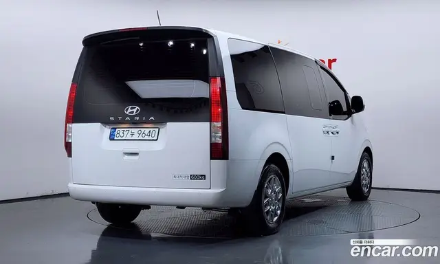 Hyundai Staria 2024 3.5 автомат (гидро), миниатюра 2 Hyundai Staria 2024 3.5 автомат (гидро), миниатюра 2
