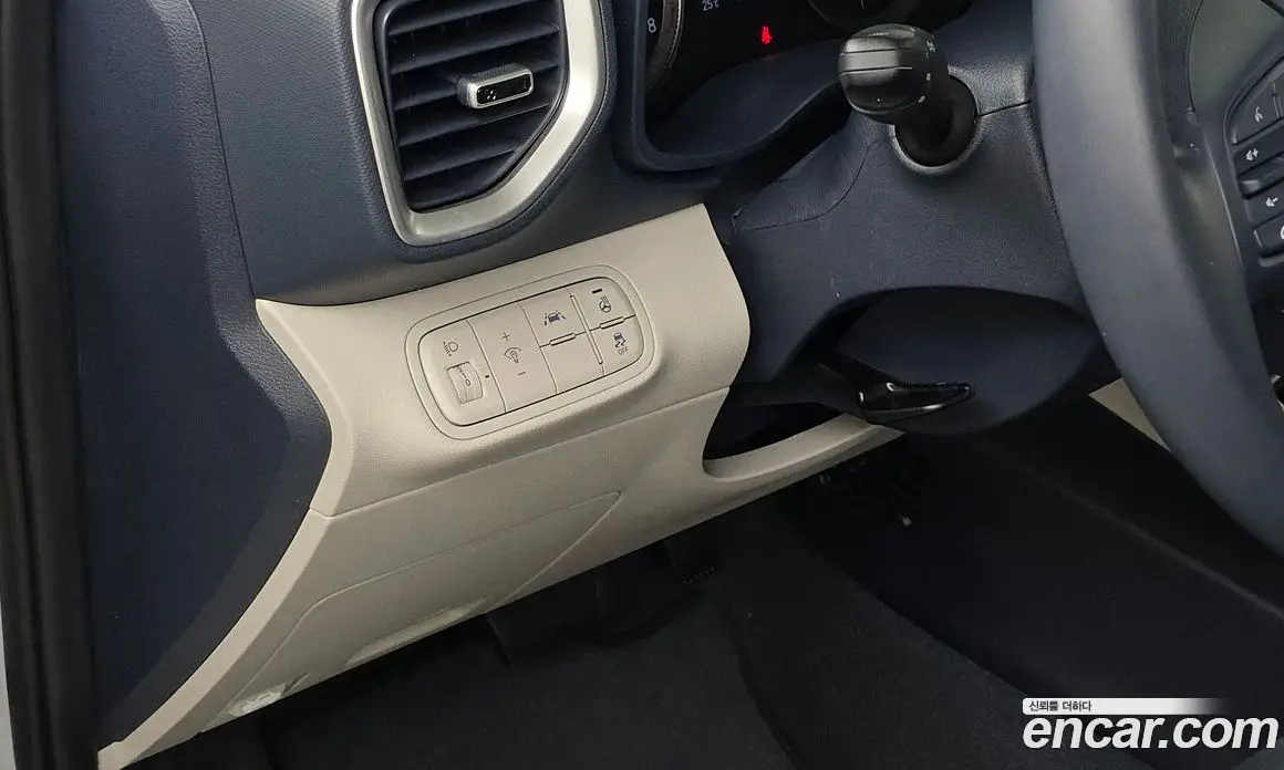 Hyundai Venue 2021 1.6 автомат (гидро), фото 22