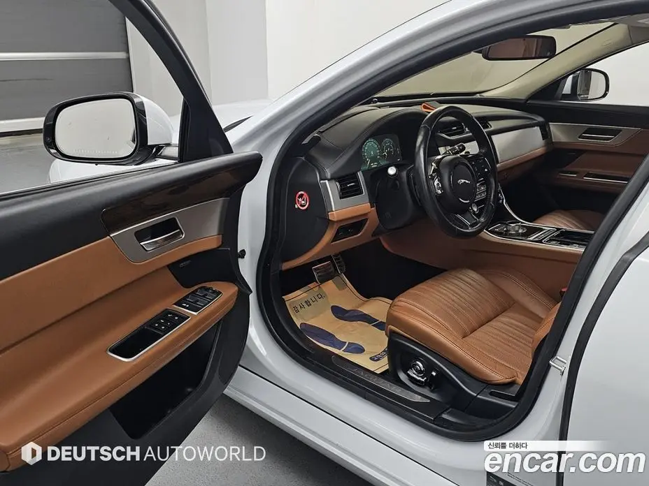 Jaguar XF 2016 3.0 автомат (гидро), фото 11 Jaguar XF 2016 3.0 автомат (гидро), фото 11