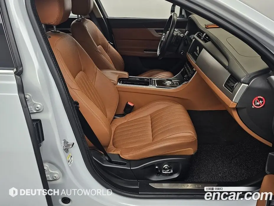 Jaguar XF 2016 3.0 автомат (гидро), фото 10 Jaguar XF 2016 3.0 автомат (гидро), фото 10