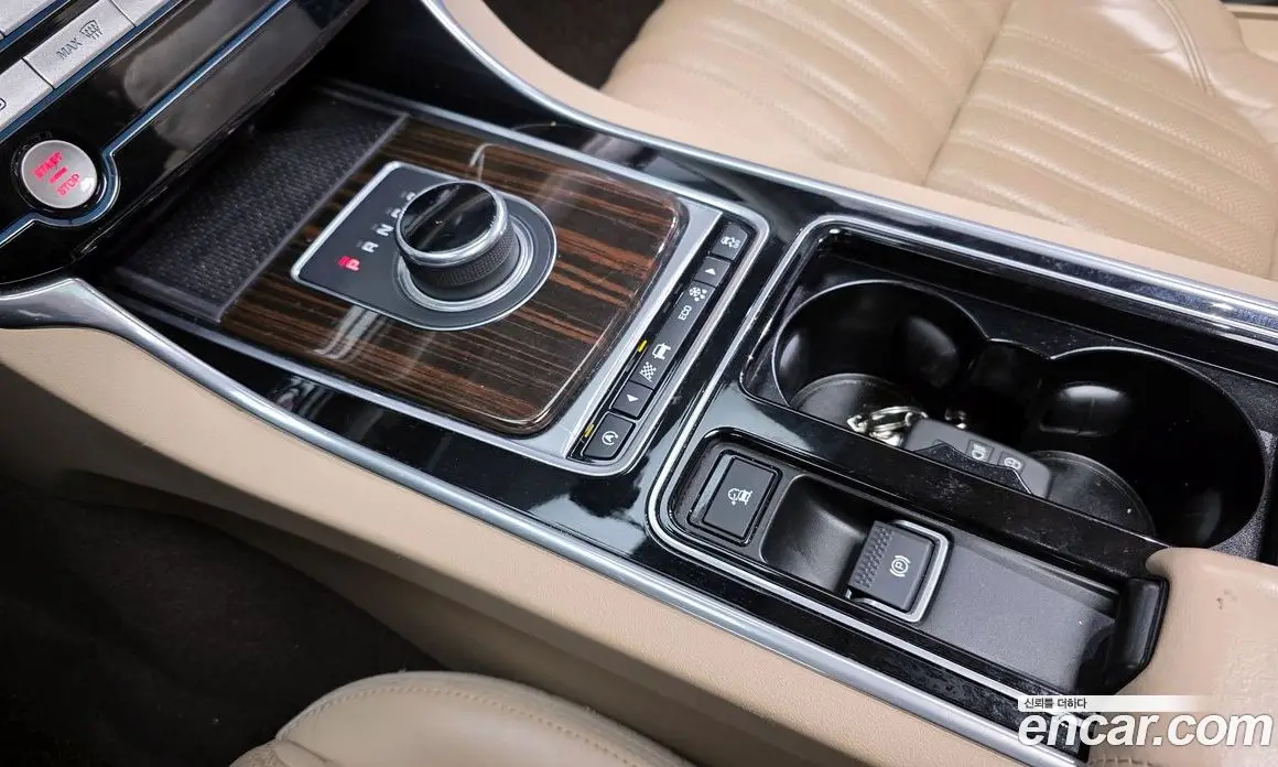 Jaguar XF 2016 2.0 автомат (гидро), фото 9 Jaguar XF 2016 2.0 автомат (гидро), фото 9