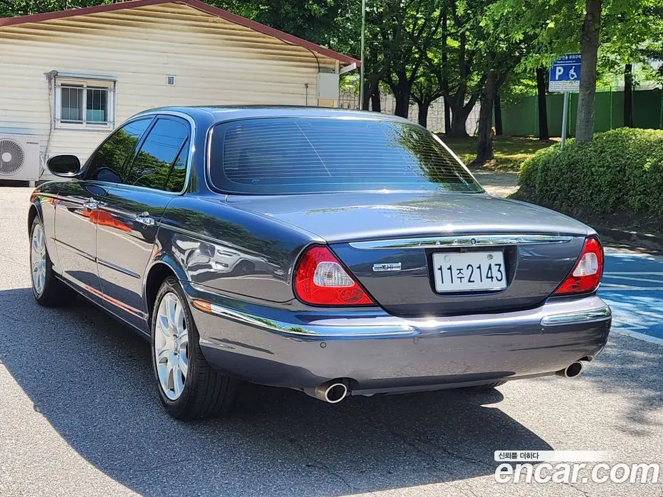 Jaguar XJ-8 2005 3.6 автомат (гидро), фото 8 Jaguar XJ-8 2005 3.6 автомат (гидро), фото 8