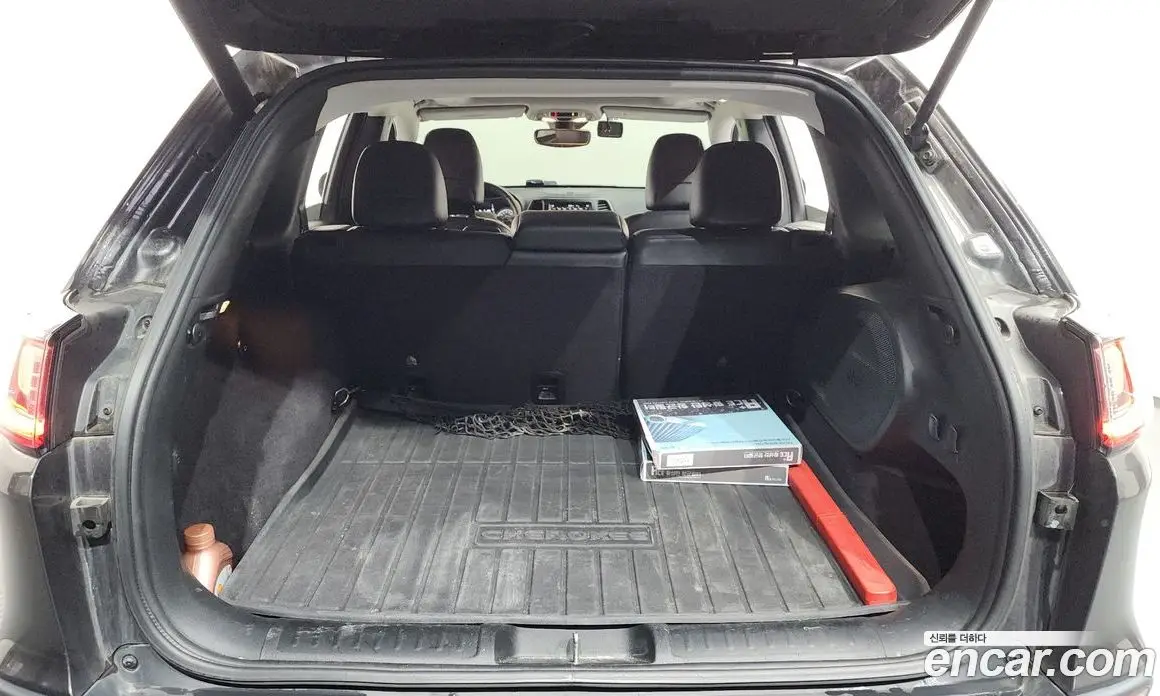 Jeep Cherokee 2018 2.4 автомат (гидро), фото 26 Jeep Cherokee 2018 2.4 автомат (гидро), фото 26