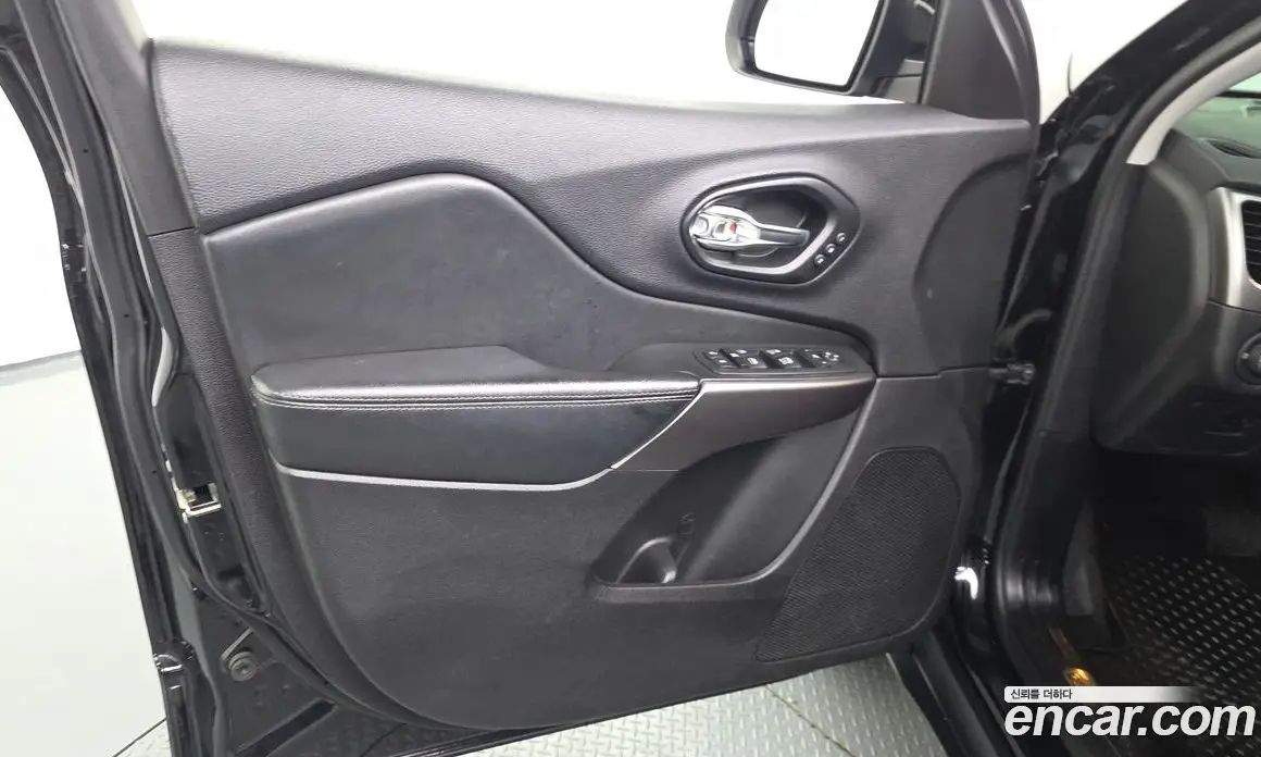 Jeep Cherokee 2021 2.4 автомат (гидро), фото 14 Jeep Cherokee 2021 2.4 автомат (гидро), фото 14