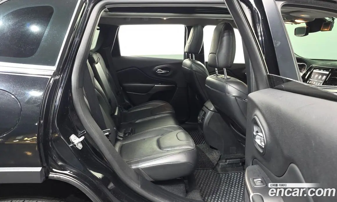 Jeep Cherokee 2021 2.4 автомат (гидро), фото 18 Jeep Cherokee 2021 2.4 автомат (гидро), фото 18