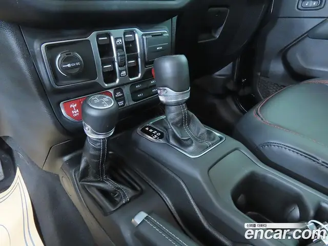Jeep Gladiator 2025 3.6 автомат (гидро), миниатюра 11 Jeep Gladiator 2025 3.6 автомат (гидро), миниатюра 11