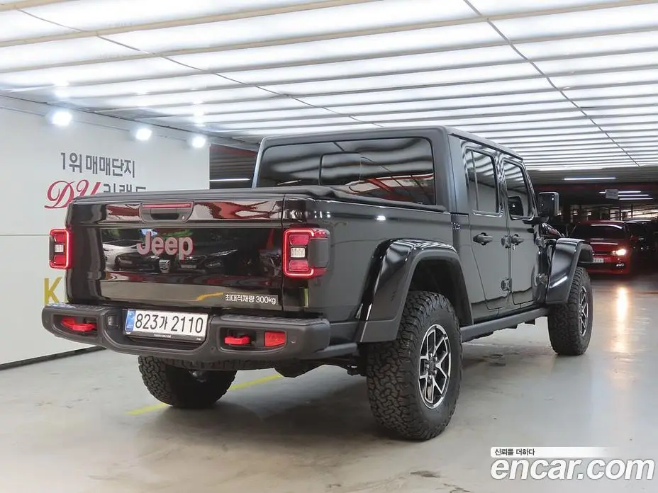 Jeep Gladiator 2025 3.6 автомат (гидро), фото 4 Jeep Gladiator 2025 3.6 автомат (гидро), фото 4