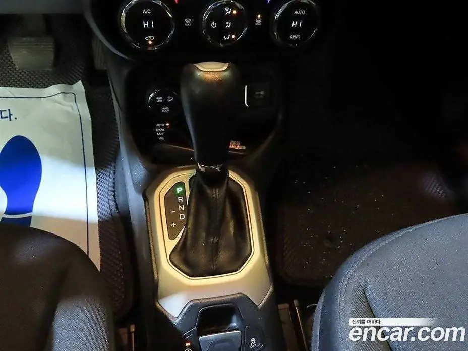 Jeep Renegade 2016 2.0 автомат (гидро), фото 12 Jeep Renegade 2016 2.0 автомат (гидро), фото 12