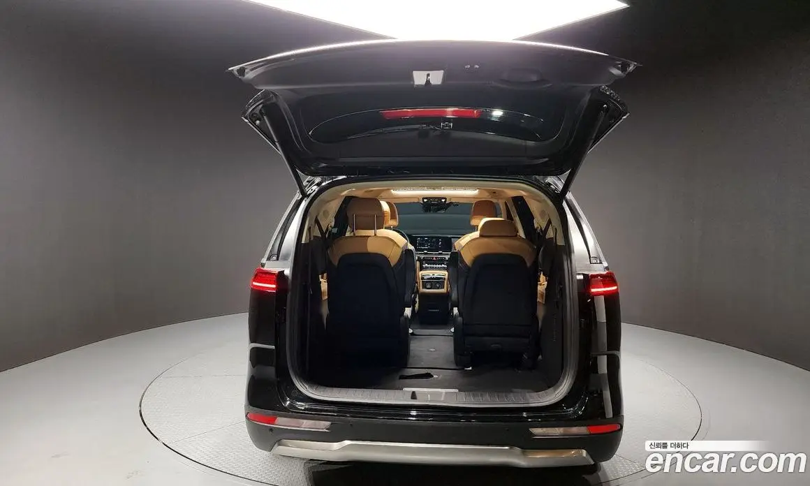 Kia Carnival 2023 2.2 автомат (гидро), фото 20 Kia Carnival 2023 2.2 автомат (гидро), фото 20