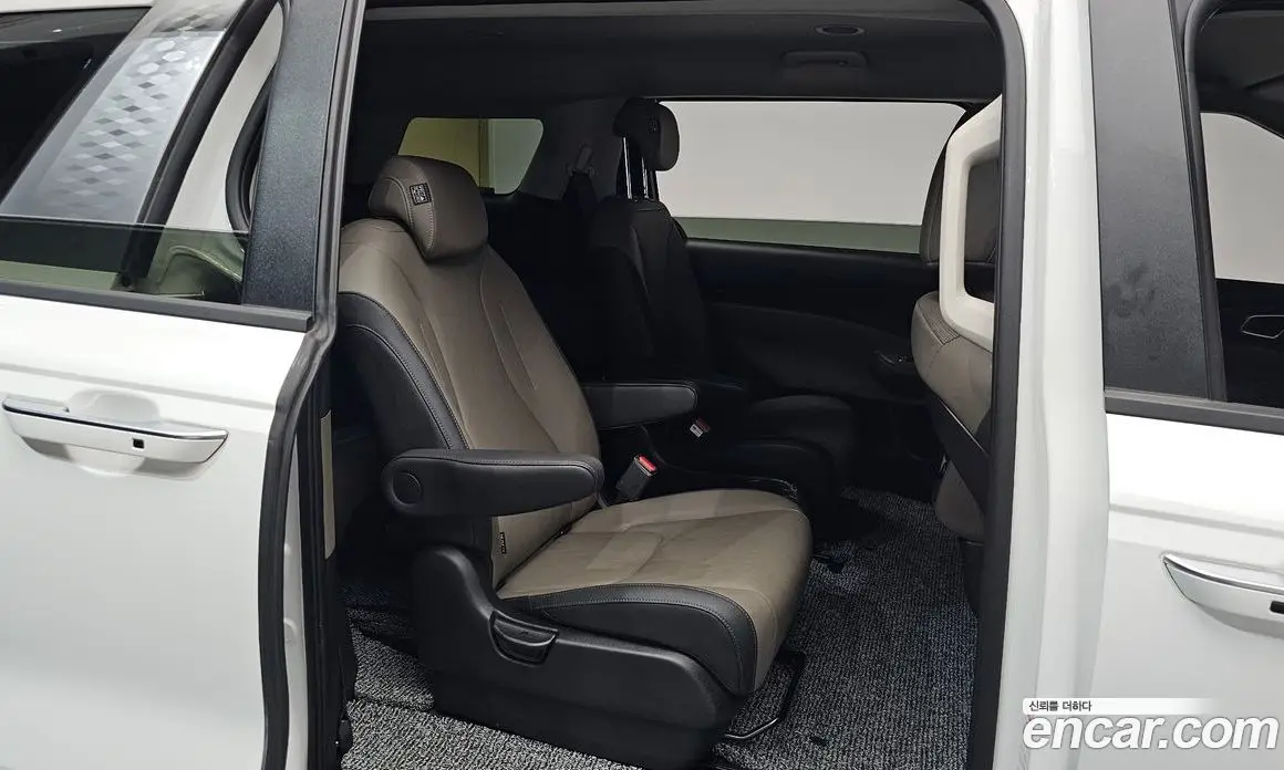 Kia Carnival 2025 3.5 автомат (гидро), фото 11