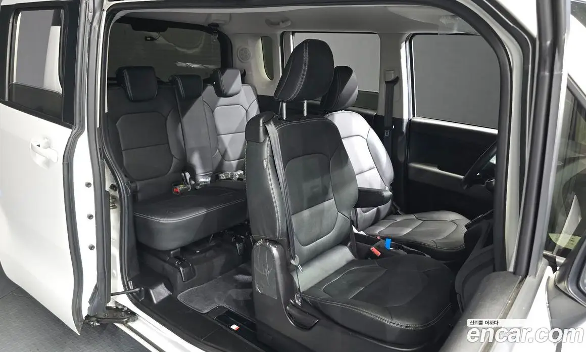Kia Ray 2023 1.0 автомат (гидро), фото 16
