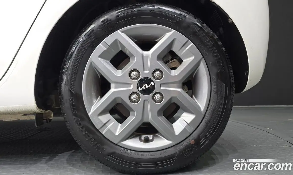 Kia Ray 2023 1.0 автомат (гидро), фото 7