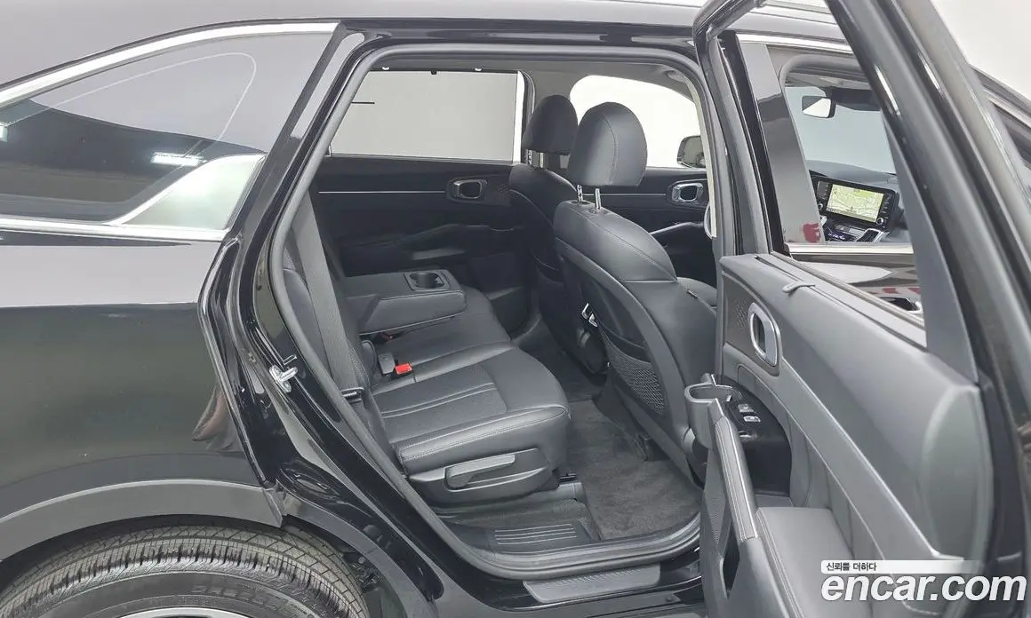 Kia Sorento 2023 2.2 автомат (гидро), фото 11