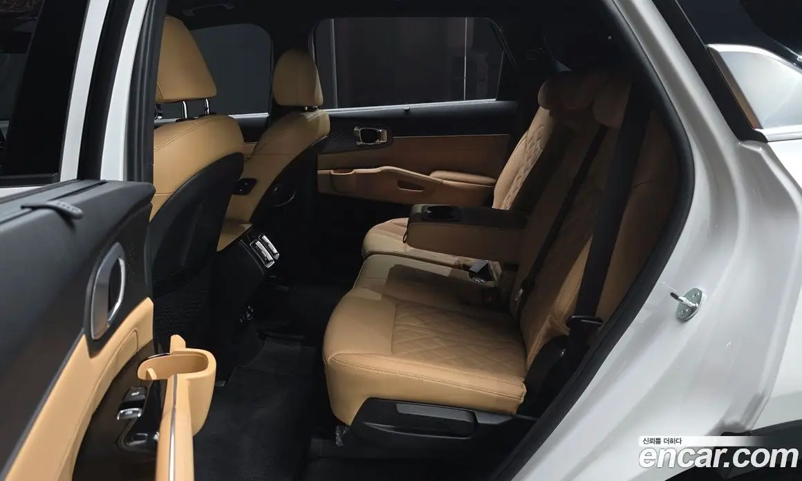 Kia Sorento 2023 1.6 автомат (гидро), фото 17 Kia Sorento 2023 1.6 автомат (гидро), фото 17