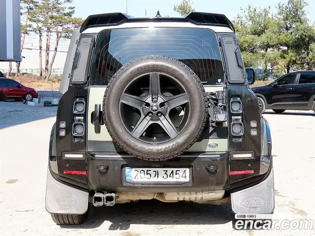 Land Rover Defender 2021 3.0 автомат (гидро), миниатюра 4