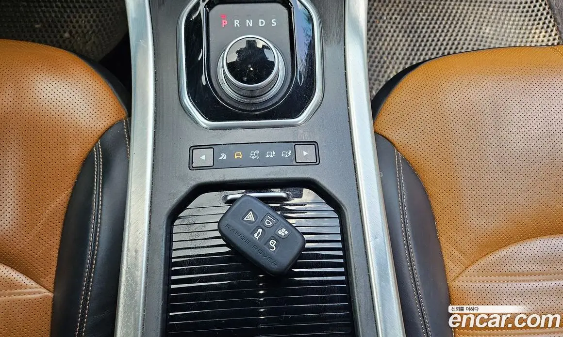 Land Rover Range Rover Evoque 2016 2.0 автомат (гидро), фото 17