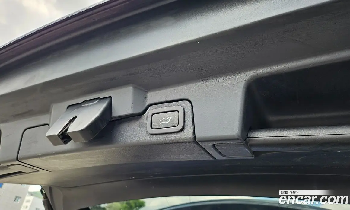Land Rover Range Rover Evoque 2016 2.0 автомат (гидро), фото 9