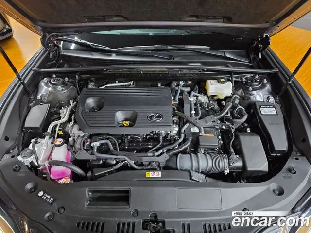 Lexus ES 2025 2.5 автомат (вариатор), миниатюра 6 Lexus ES 2025 2.5 автомат (вариатор), миниатюра 6