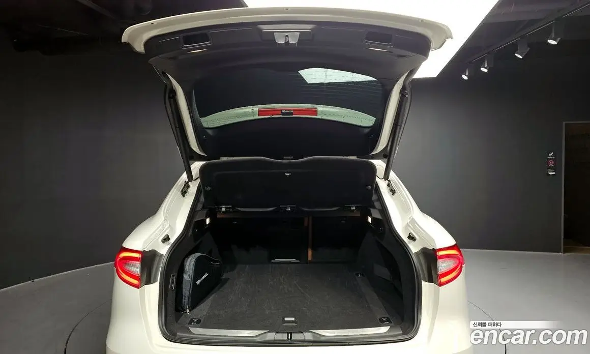 Maserati Levante 2020 3.0 автомат (гидро), фото 20 Maserati Levante 2020 3.0 автомат (гидро), фото 20