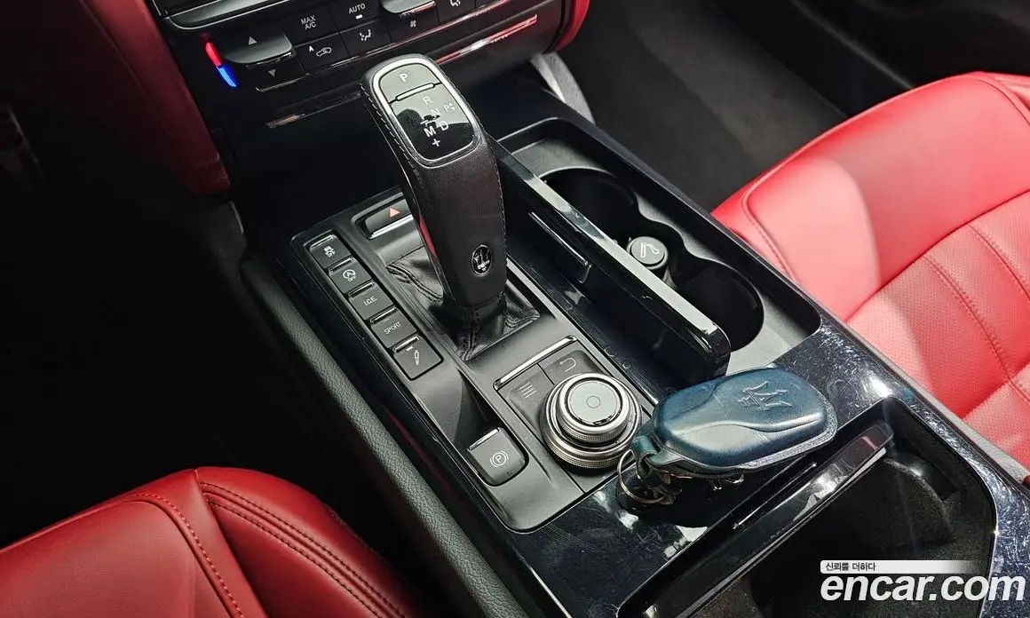 Maserati Quattroporte 2020 3.0 автомат (гидро), фото 9 Maserati Quattroporte 2020 3.0 автомат (гидро), фото 9