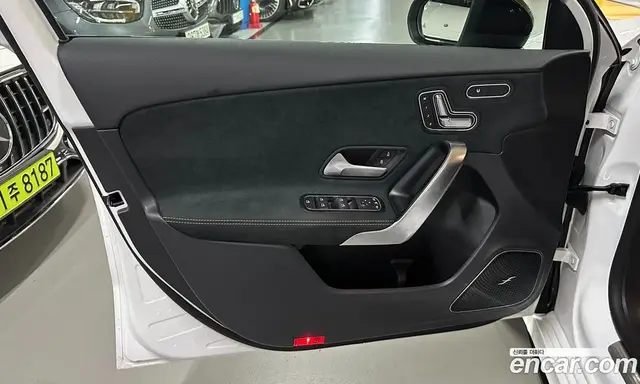 Mercedes-Benz A-Class 2025 2.0 автомат (гидро), миниатюра 12
