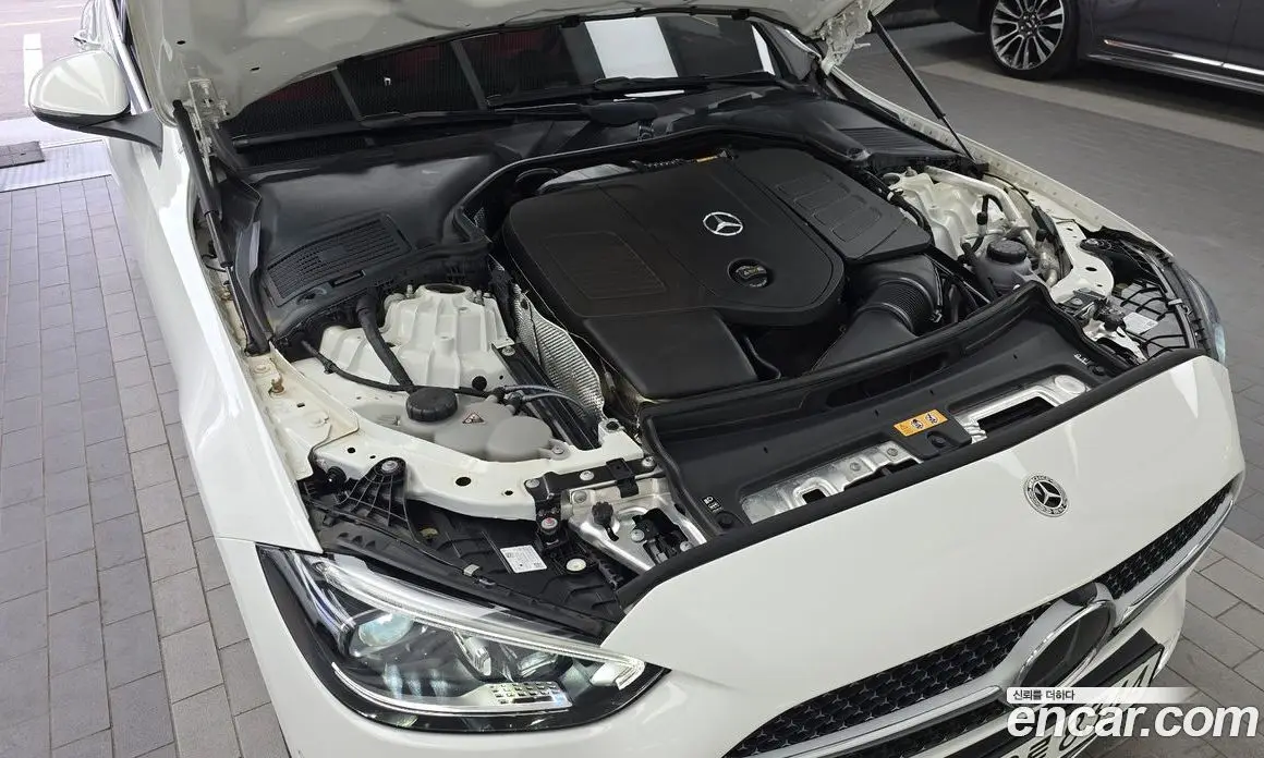 Mercedes-Benz C-Class 2023 2.0 автомат (гидро), фото 6