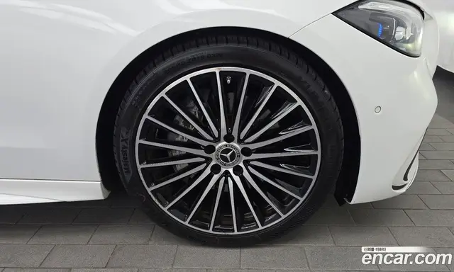 Mercedes-Benz C-Class 2023 2.0 автомат (гидро), миниатюра 7