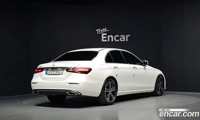 Mercedes-Benz E-Class 2021 2.0 автомат (гидро), миниатюра 2 Mercedes-Benz E-Class 2021 2.0 автомат (гидро), миниатюра 2