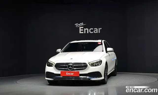 Mercedes-Benz E-Class 2021 2.0 автомат (гидро), миниатюра 3 Mercedes-Benz E-Class 2021 2.0 автомат (гидро), миниатюра 3
