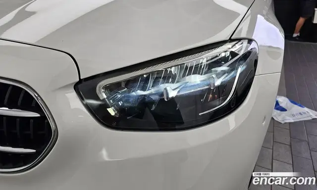 Mercedes-Benz E-Class 2021 2.0 автомат (гидро), миниатюра 8 Mercedes-Benz E-Class 2021 2.0 автомат (гидро), миниатюра 8