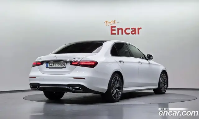 Mercedes-Benz E-Class 2022 1.9 автомат (гидро), миниатюра 2