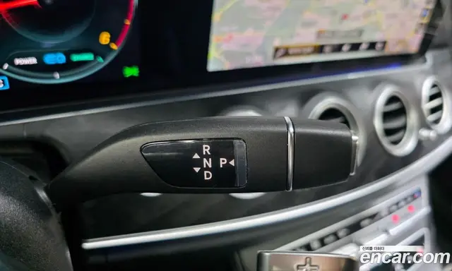 Mercedes-Benz E-Class 2022 1.9 автомат (гидро), миниатюра 12