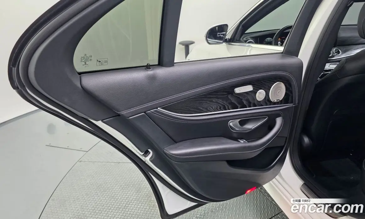 Mercedes-Benz E-Class 2022 1.9 автомат (гидро), фото 15