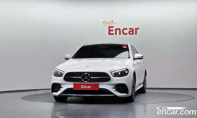 Mercedes-Benz E-Class 2022 1.9 автомат (гидро), миниатюра 3